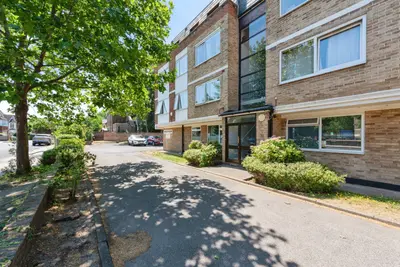 Brook House, London Road, Twickenham TW1 1EQ