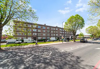 London Road, Thornton Heath, CR7 6JL