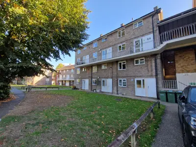 Hughenden Road