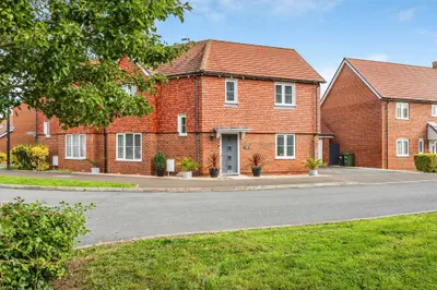 Kensington Way, Polegate, BN26