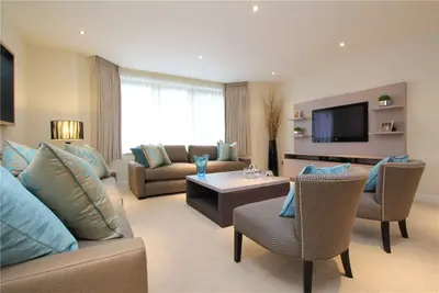 Holbein Place, London, SW1W