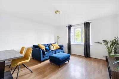 Western Road, Sutton, SM1