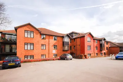 28 Francis Court, Worplesdon Road, Guildford