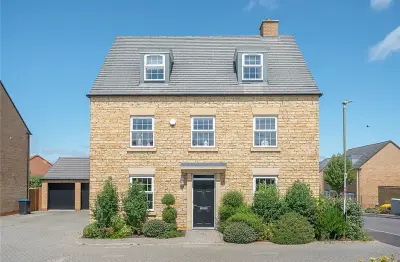Skylark Way, Witney, OX28
