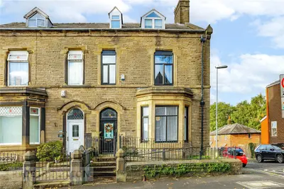 Stamford Road, Lees, OL4