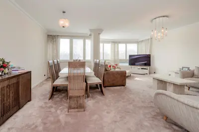 Hyde Park Crescent, W2