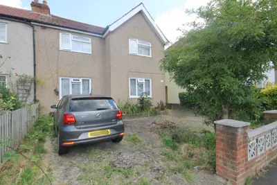 Costons Avenue, Greenford, UB6
