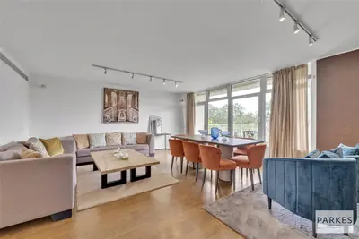 Clarendon Place, London, W2 2NT