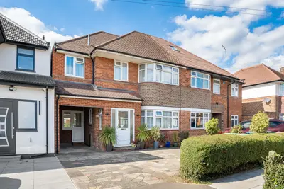 Howberry Road, Edgware, HA8
