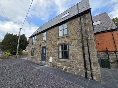 Back Chapel Street, Llanrhaeadr Ym Mochnant