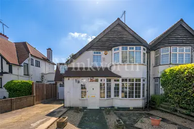 The Vale, London, NW11