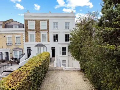 High Elms, Woodford Green, IG8