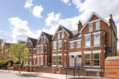 Minster Road, London