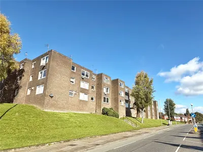 Nowell Court, Middleton, M24