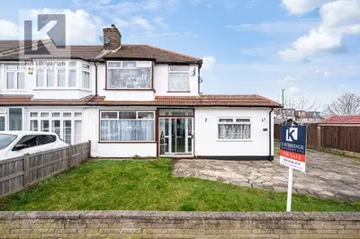 Esher Avenue, Cheam, SM3