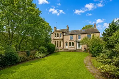Off Thirstin Road, Honley, HD9