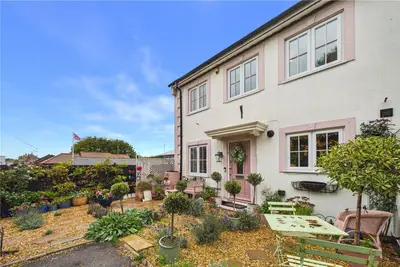 London Road, Overton, RG25