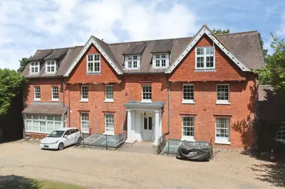 Bishops Down Road, Tunbridge Wells, Kent, TN4