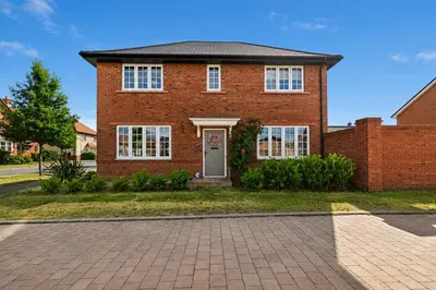 Bluebell Road, Holmes Chapel, Cheshire, CW4