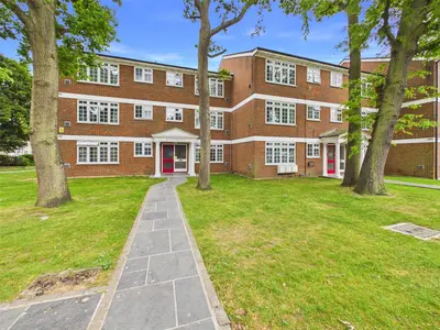 Witham Road, Isleworth, TW7