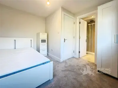 Applegarth Avenue, Guildford, GU2
