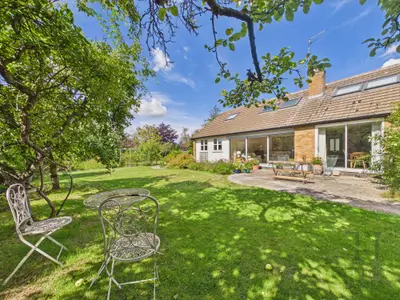 Loughborough Road, Ruddington, NG11