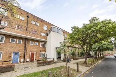 Frensham Drive, London