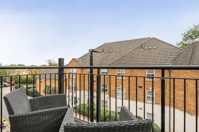 Robin Close, Enfield, EN2