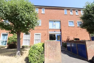 Mikern Close, Bletchley, Milton Keynes, Buckinghamshire, MK2 2UT