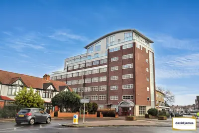 160 Croydon Road