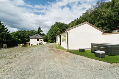 Iolyn Park, Conwy, LL32