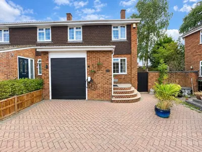 Oakleigh Close, Walderslade, ME5
