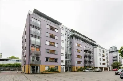 Smart One Bedroom Flat For Sale Deal...
