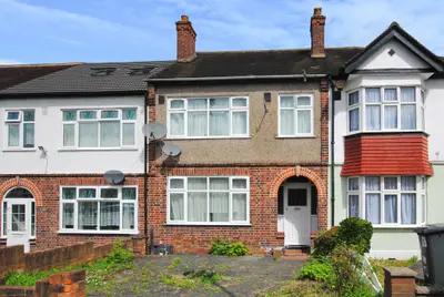 Penderry Rise, Catford, London, SE6 1EZ