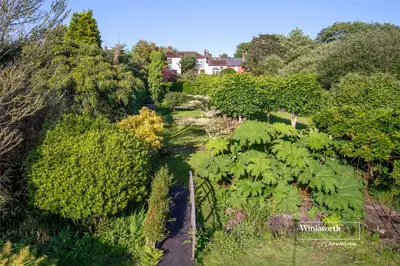 Salisbury Road, Winkton, Christchurch, Dorset, BH23