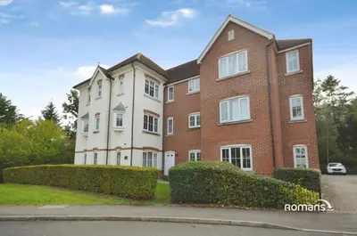 Elvetham Rise, Chineham, RG24
