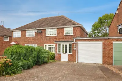 Chanctonbury Road, Burgess Hill, RH15