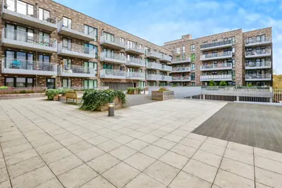 Windsor Road, Slough, SL1