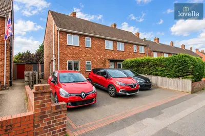 St. Bernards Avenue, Louth, LN11