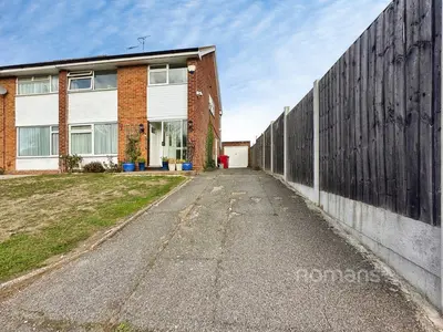 Newton Close, Slough, SL3