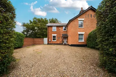 Almners Road, Chertsey, KT16