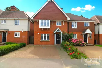 London Road, Hindhead, GU26