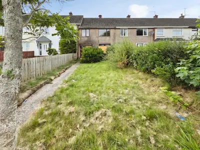 Maple Crescent, Dunmurry, BT17