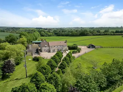 Highcliffe Farm, Winston
