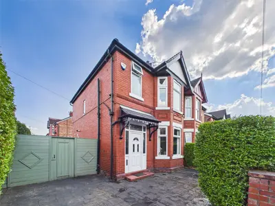 Collingwood Road, Levenshulme, Manchester, M19 2AP