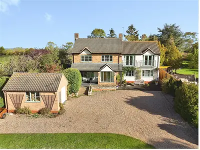 Murcot Turn, Broadway, WR12