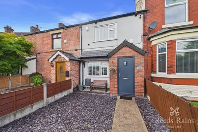 Lumb Lane, Droylsden, Greater Manchester, M43