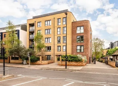London Road, Isleworth, TW7