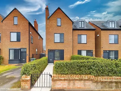 Mauldeth Road, Burnage, Manchester, M19 1DZ