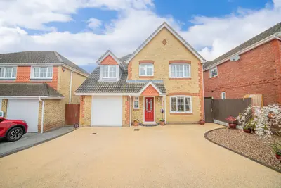 Damson Crescent, Fair Oak, Eastleigh, SO50 8RF